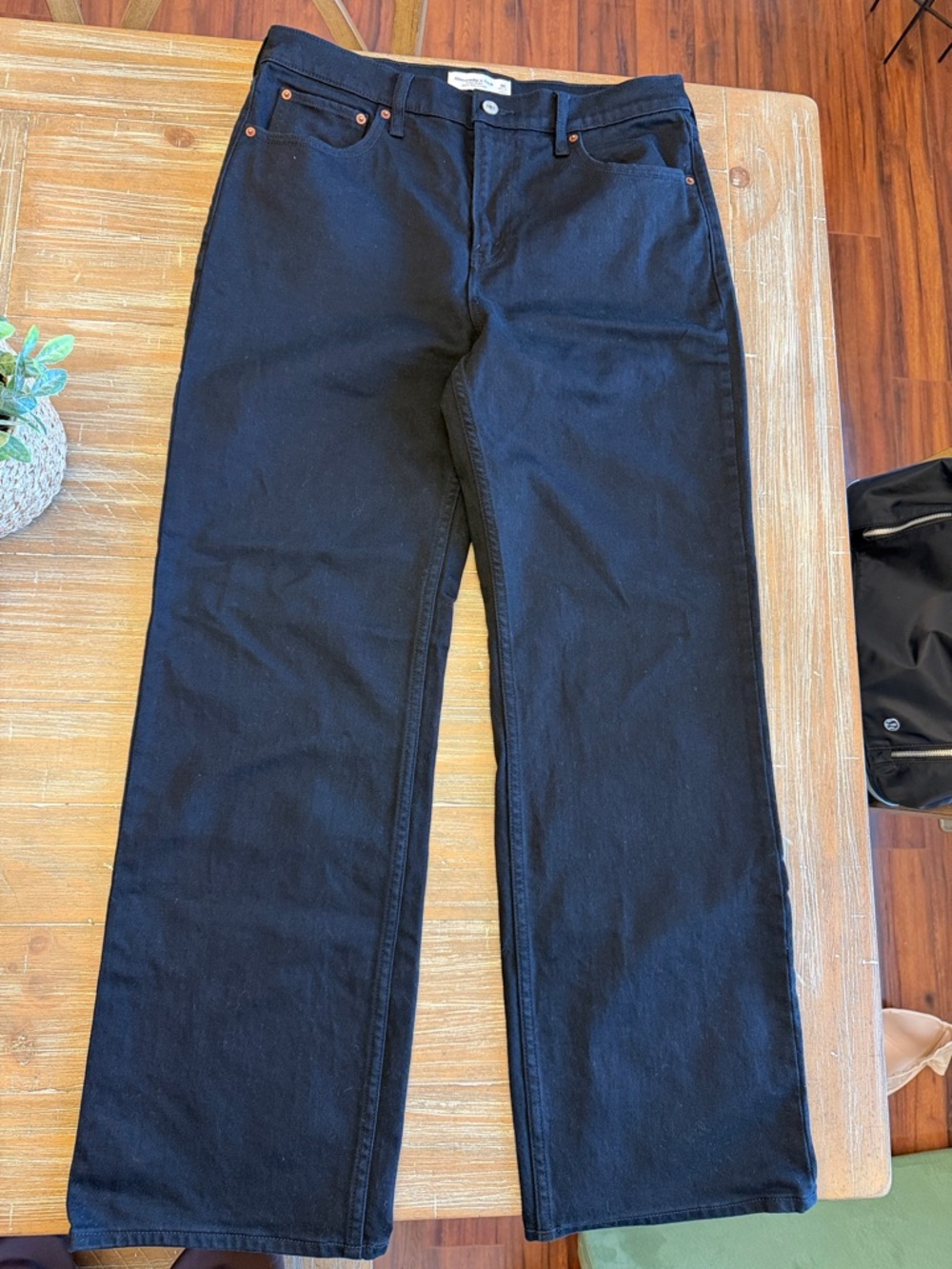Abercrombie High Rise 90s Relaxed Jean